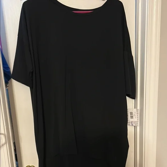 NWT Lularoe Irma Black Women's Top - Picture 1 of 3